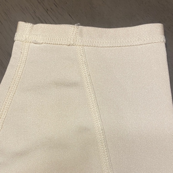 FABLETICS OUTFIT - Picture 6 of 11